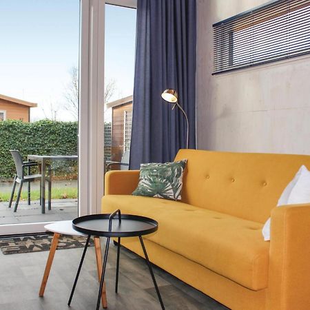 Cozy Home In Sint-Annaland With Kitchen Bagian luar foto