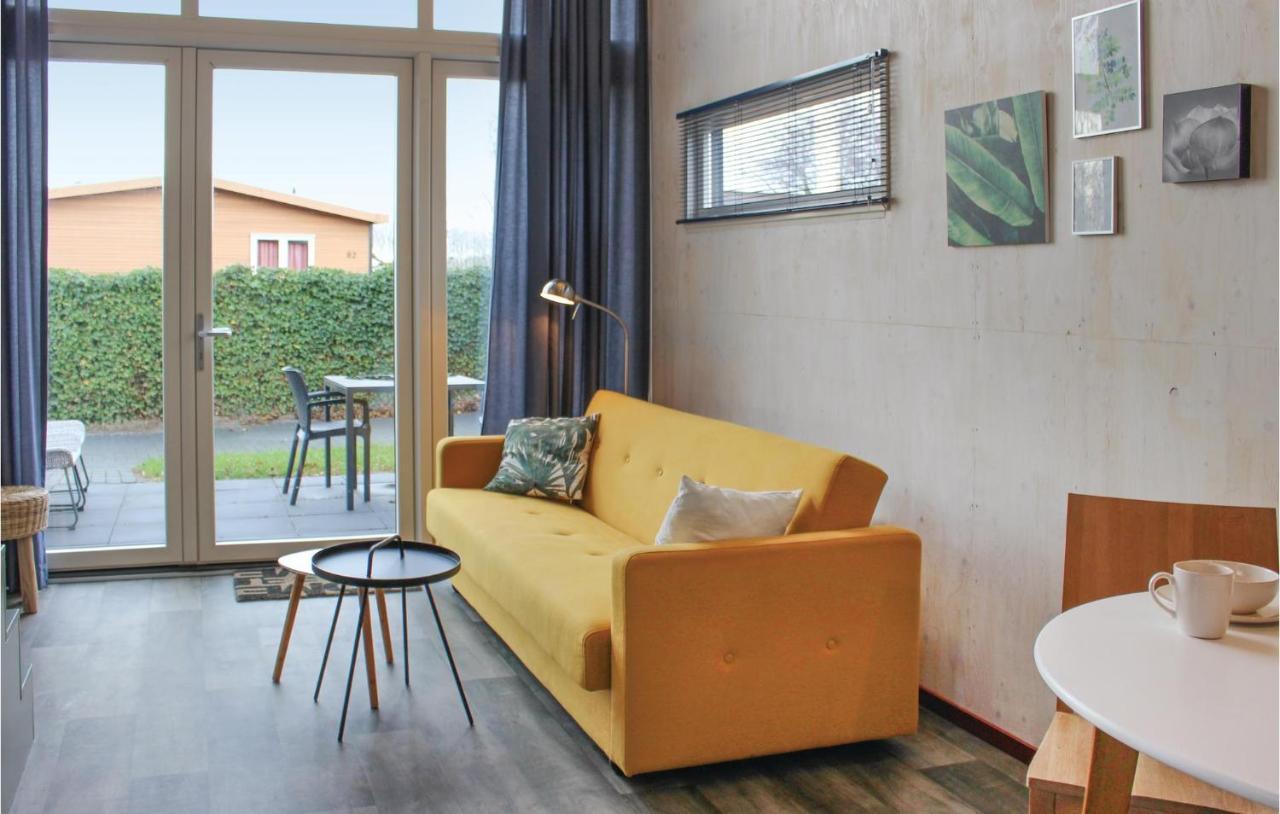 Cozy Home In Sint-Annaland With Kitchen Bagian luar foto